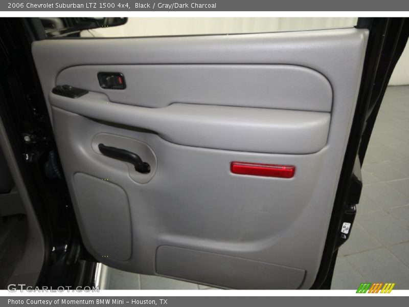 Black / Gray/Dark Charcoal 2006 Chevrolet Suburban LTZ 1500 4x4