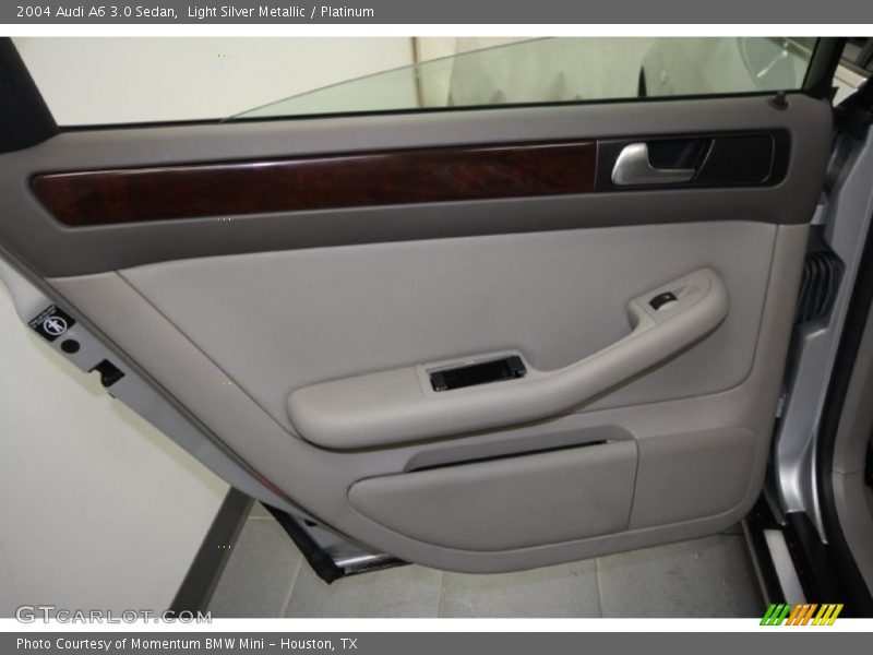 Light Silver Metallic / Platinum 2004 Audi A6 3.0 Sedan