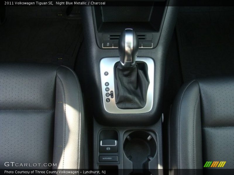 Night Blue Metallic / Charcoal 2011 Volkswagen Tiguan SE