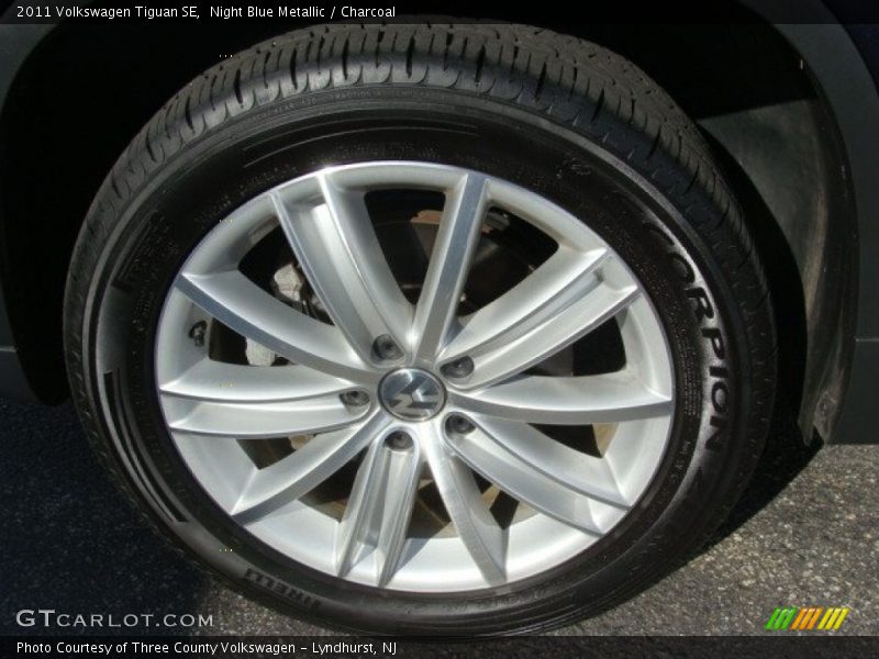 Night Blue Metallic / Charcoal 2011 Volkswagen Tiguan SE