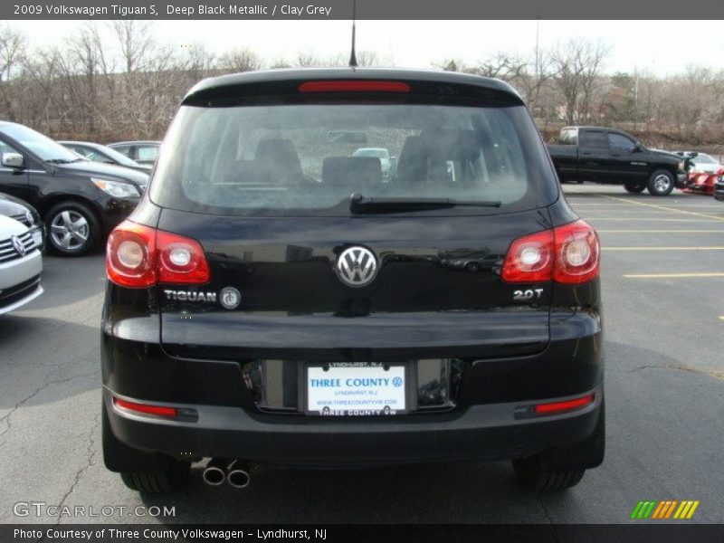 Deep Black Metallic / Clay Grey 2009 Volkswagen Tiguan S