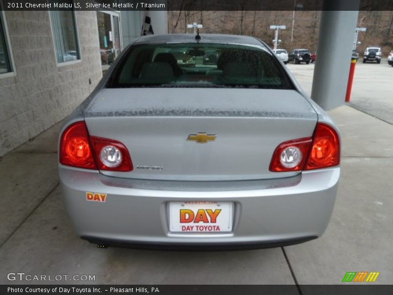 Silver Ice Metallic / Titanium 2011 Chevrolet Malibu LS