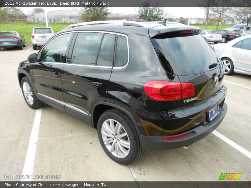 Deep Black Metallic / Black 2012 Volkswagen Tiguan SE