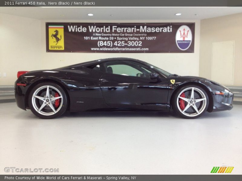 Nero (Black) / Nero (Black) 2011 Ferrari 458 Italia