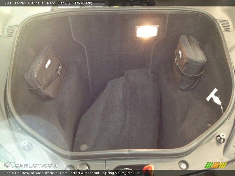 Nero (Black) / Nero (Black) 2011 Ferrari 458 Italia