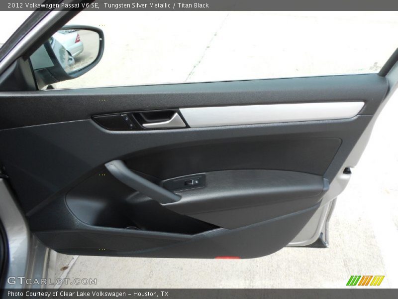 Tungsten Silver Metallic / Titan Black 2012 Volkswagen Passat V6 SE