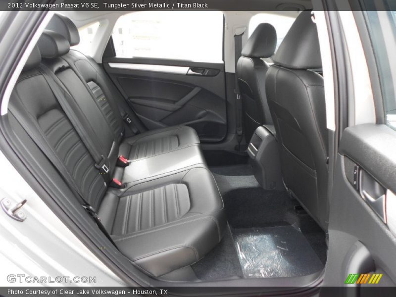 Tungsten Silver Metallic / Titan Black 2012 Volkswagen Passat V6 SE