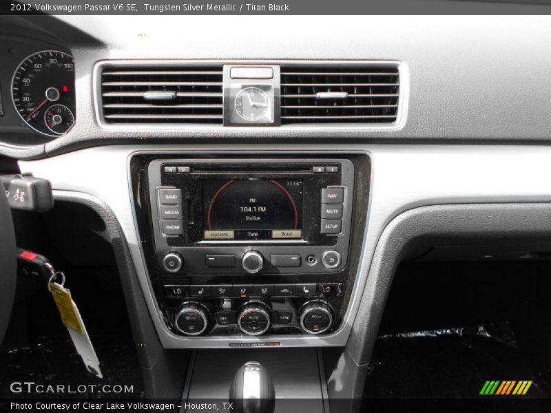 Tungsten Silver Metallic / Titan Black 2012 Volkswagen Passat V6 SE