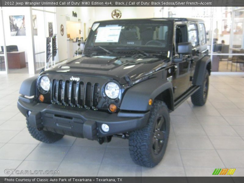 Black / Call of Duty: Black Sedosa/Silver French-Accent 2012 Jeep Wrangler Unlimited Call of Duty: MW3 Edition 4x4