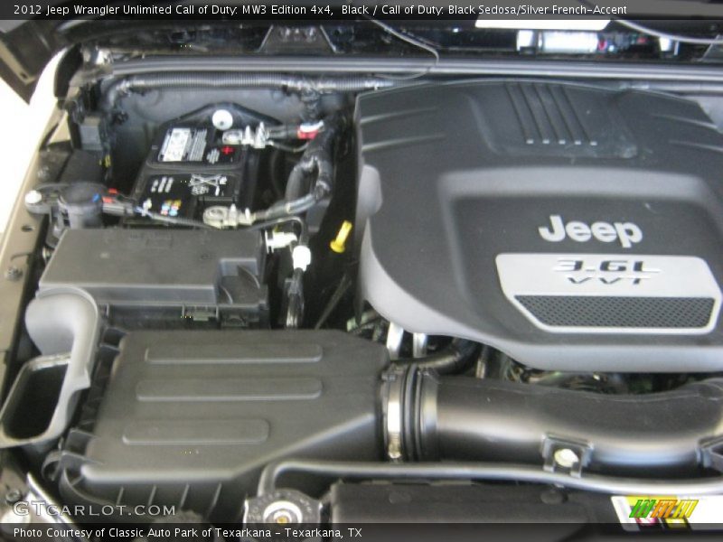 Black / Call of Duty: Black Sedosa/Silver French-Accent 2012 Jeep Wrangler Unlimited Call of Duty: MW3 Edition 4x4