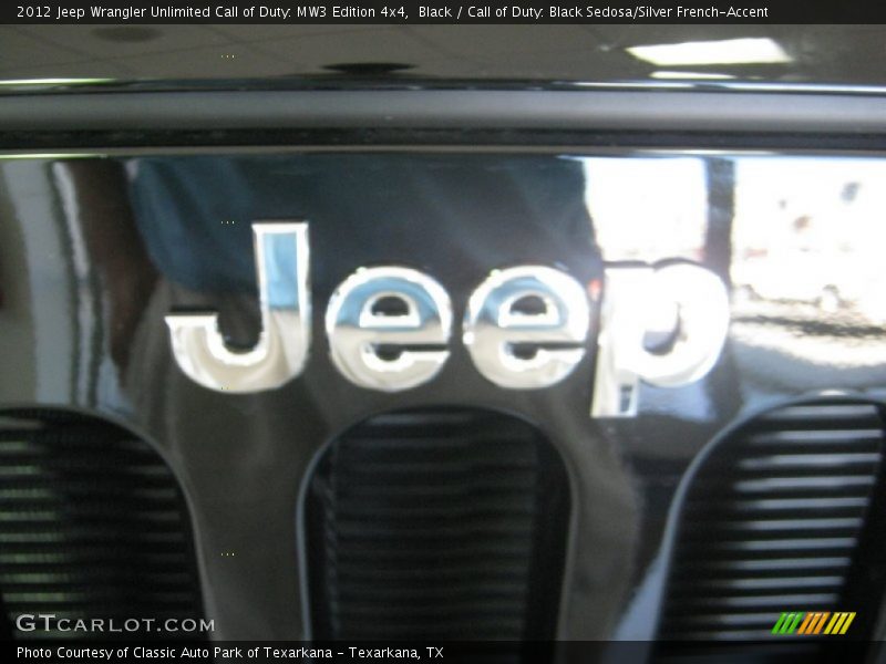 Black / Call of Duty: Black Sedosa/Silver French-Accent 2012 Jeep Wrangler Unlimited Call of Duty: MW3 Edition 4x4