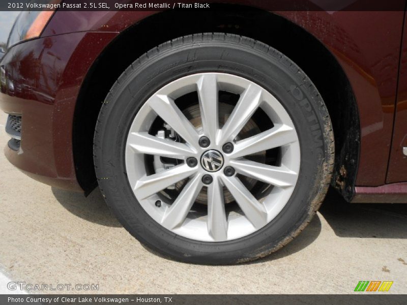 Opera Red Metallic / Titan Black 2012 Volkswagen Passat 2.5L SEL