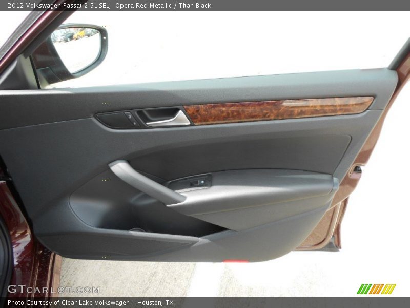 Opera Red Metallic / Titan Black 2012 Volkswagen Passat 2.5L SEL