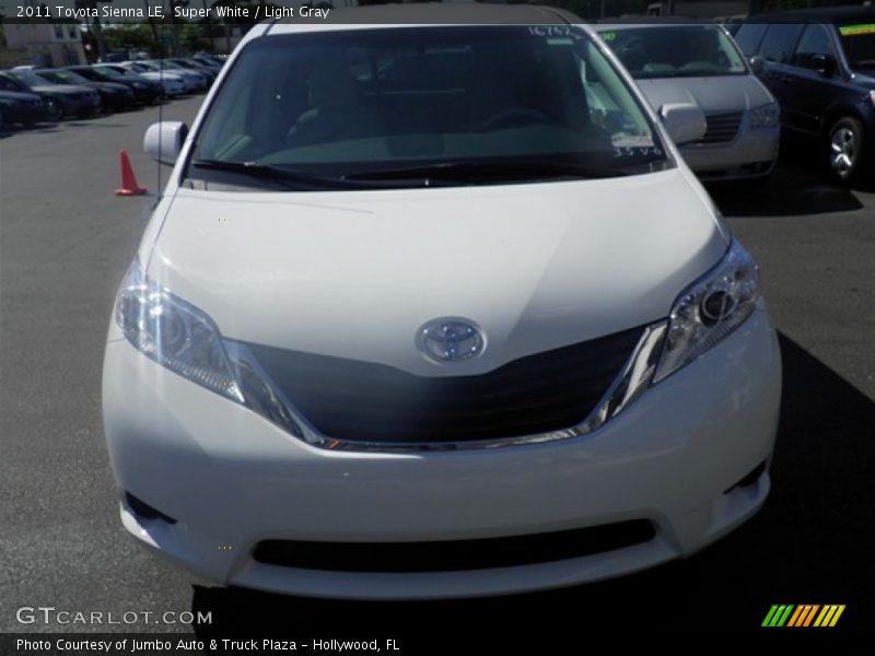 Super White / Light Gray 2011 Toyota Sienna LE