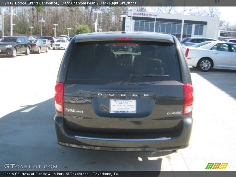 Dark Charcoal Pearl / Black/Light Graystone 2012 Dodge Grand Caravan SE