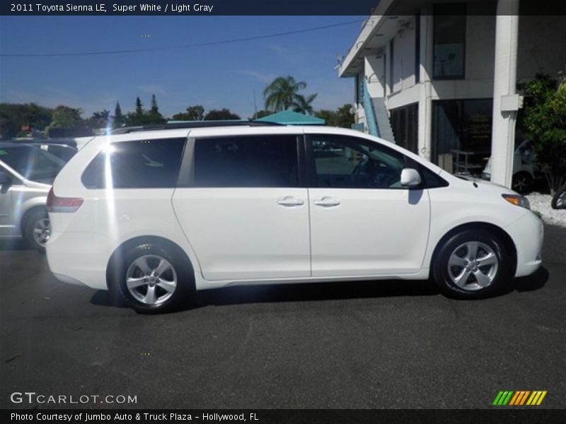 Super White / Light Gray 2011 Toyota Sienna LE