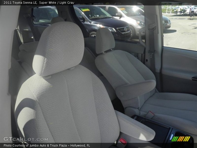 Super White / Light Gray 2011 Toyota Sienna LE