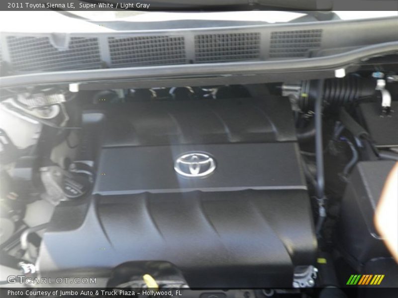 Super White / Light Gray 2011 Toyota Sienna LE