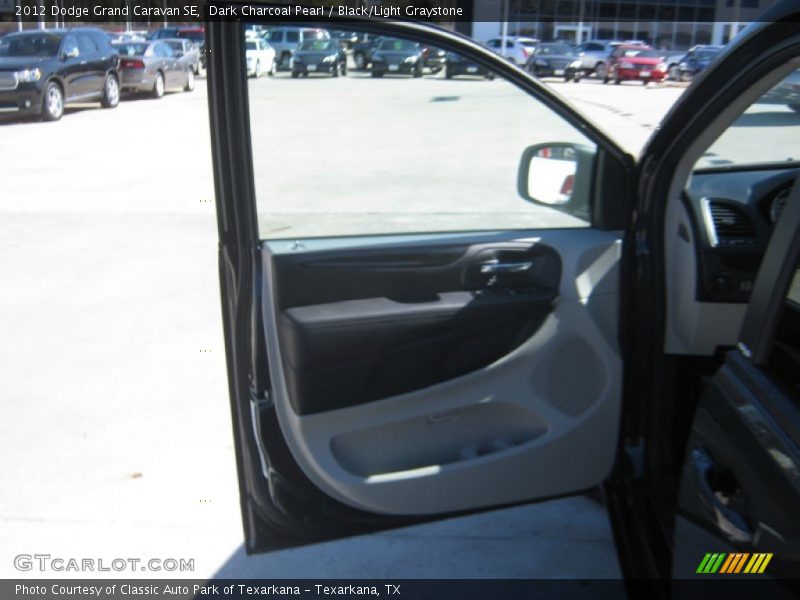 Dark Charcoal Pearl / Black/Light Graystone 2012 Dodge Grand Caravan SE