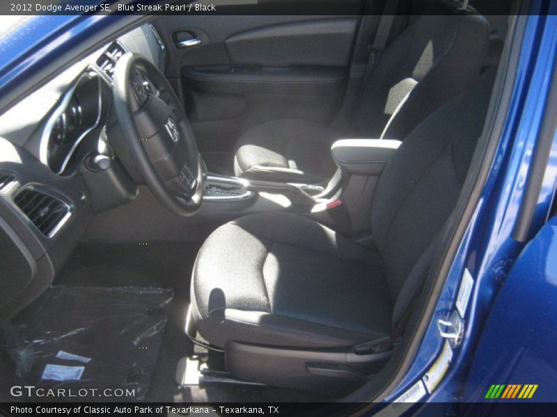 Blue Streak Pearl / Black 2012 Dodge Avenger SE