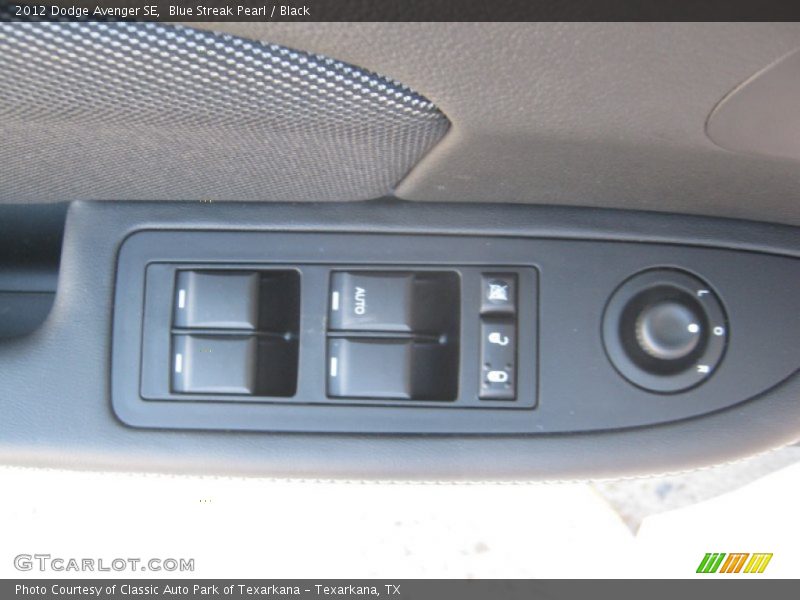 Blue Streak Pearl / Black 2012 Dodge Avenger SE