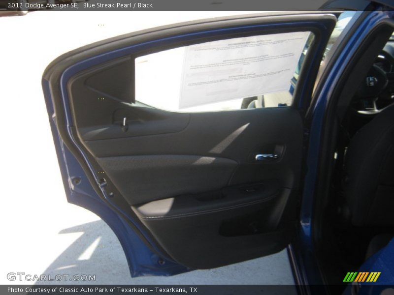 Blue Streak Pearl / Black 2012 Dodge Avenger SE