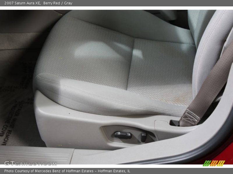 Berry Red / Gray 2007 Saturn Aura XE