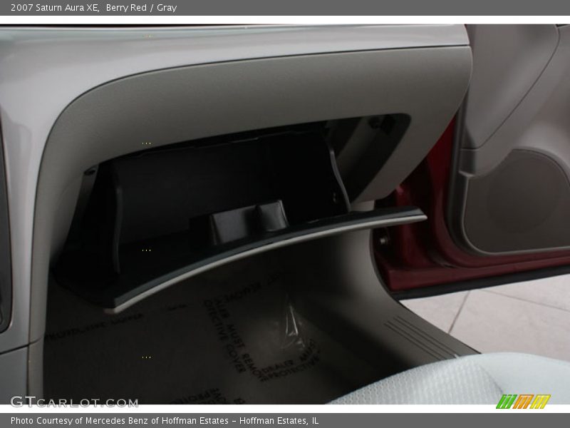 Berry Red / Gray 2007 Saturn Aura XE