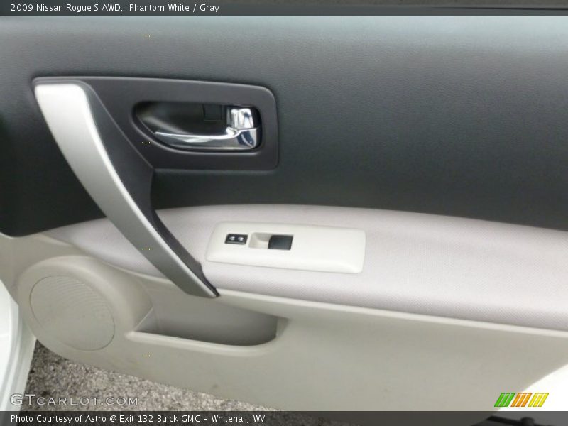 Phantom White / Gray 2009 Nissan Rogue S AWD
