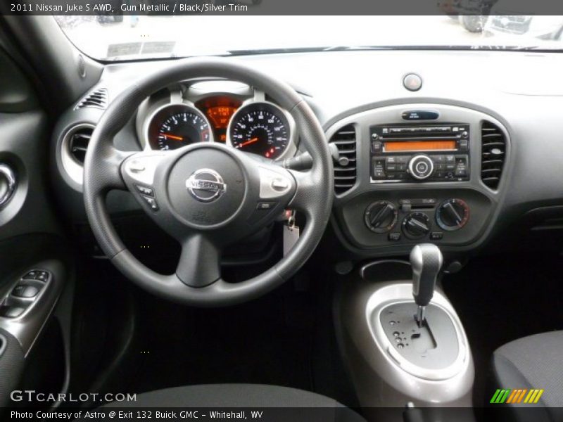 Gun Metallic / Black/Silver Trim 2011 Nissan Juke S AWD