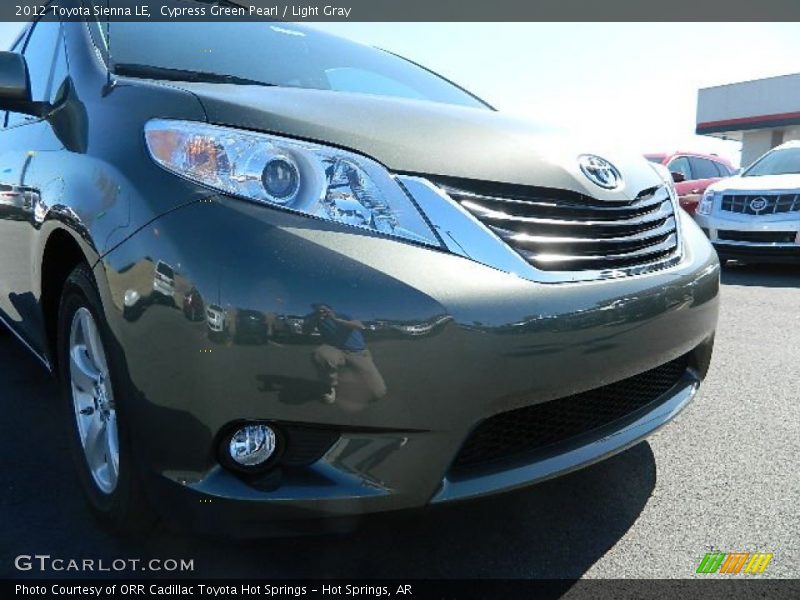 Cypress Green Pearl / Light Gray 2012 Toyota Sienna LE