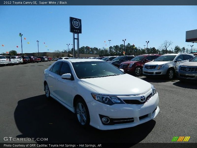 Super White / Black 2012 Toyota Camry SE