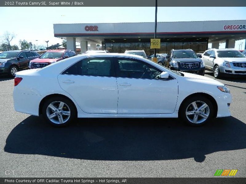 Super White / Black 2012 Toyota Camry SE