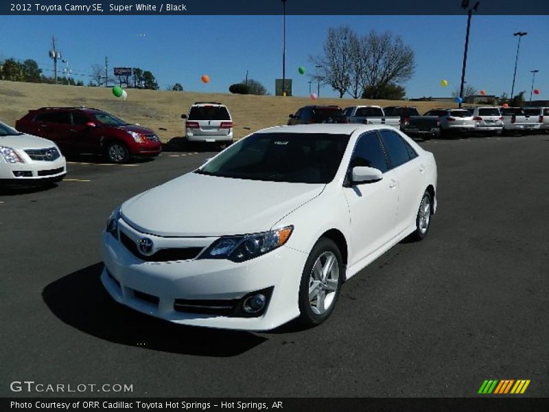 Super White / Black 2012 Toyota Camry SE