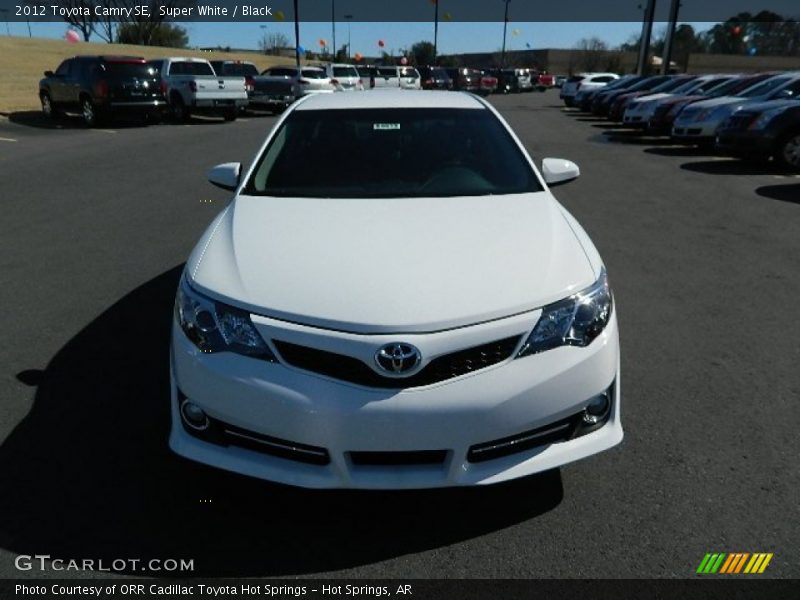 Super White / Black 2012 Toyota Camry SE
