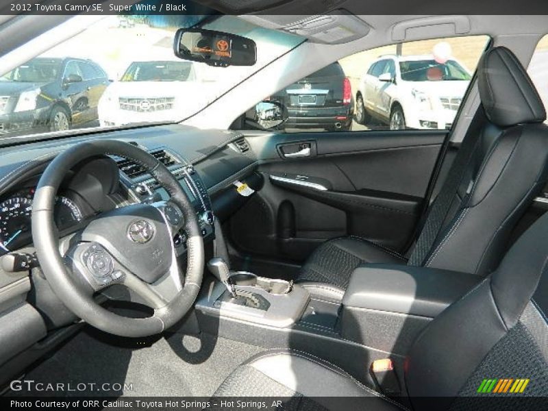 Super White / Black 2012 Toyota Camry SE