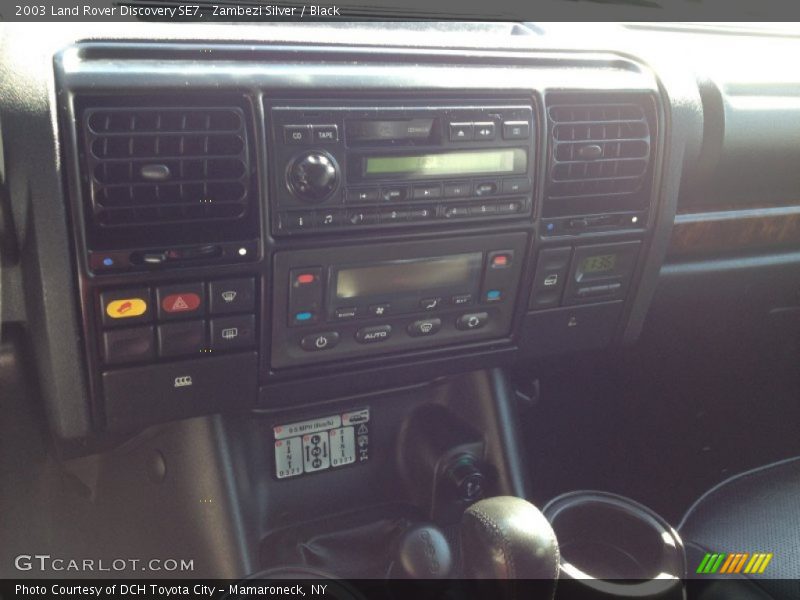 Zambezi Silver / Black 2003 Land Rover Discovery SE7
