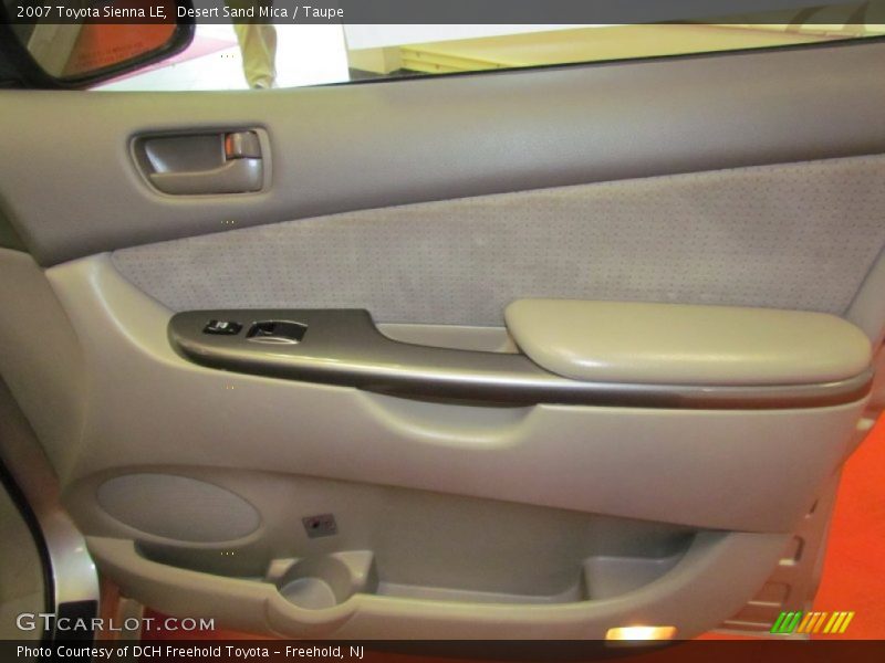 Desert Sand Mica / Taupe 2007 Toyota Sienna LE