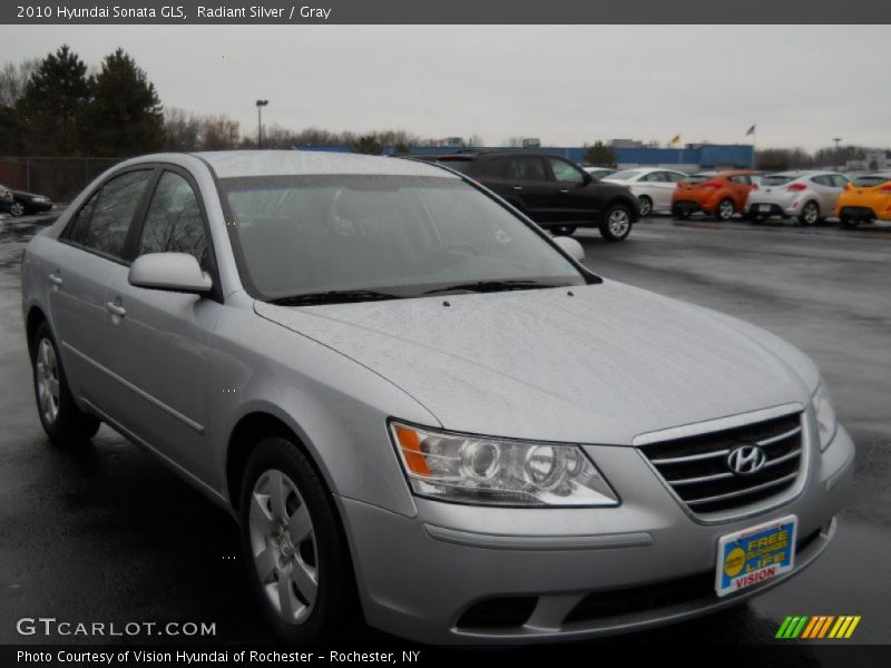 Radiant Silver / Gray 2010 Hyundai Sonata GLS