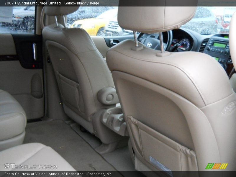 Galaxy Black / Beige 2007 Hyundai Entourage Limited