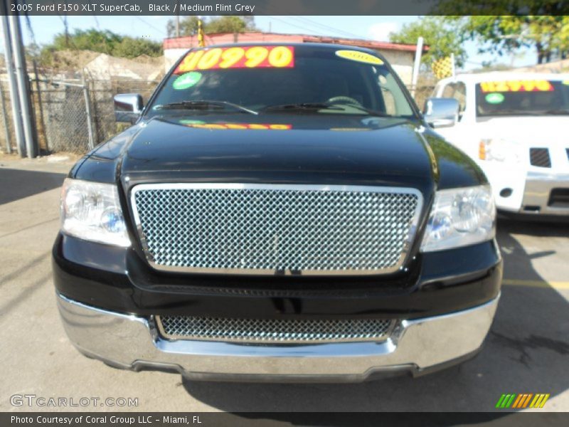 Black / Medium Flint Grey 2005 Ford F150 XLT SuperCab