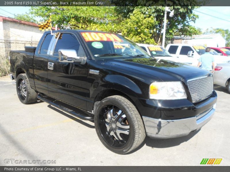 Black / Medium Flint Grey 2005 Ford F150 XLT SuperCab