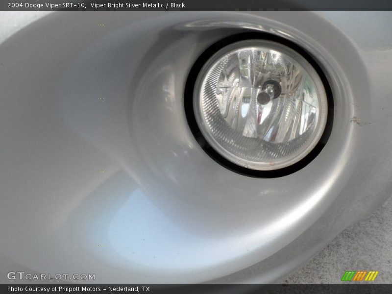 Viper Bright Silver Metallic / Black 2004 Dodge Viper SRT-10