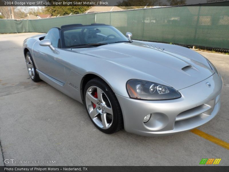 Viper Bright Silver Metallic / Black 2004 Dodge Viper SRT-10