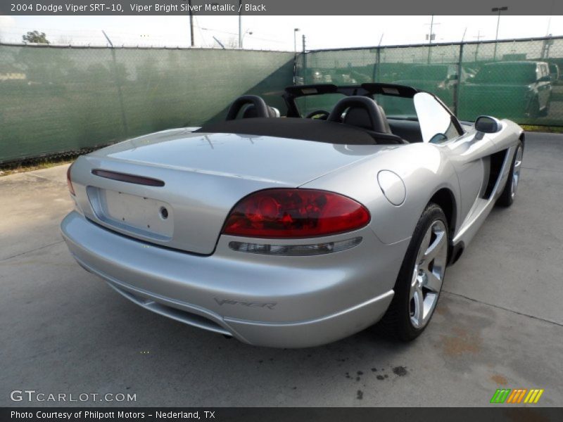 Viper Bright Silver Metallic / Black 2004 Dodge Viper SRT-10