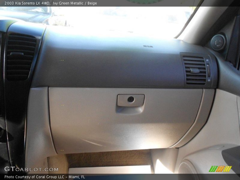 Ivy Green Metallic / Beige 2003 Kia Sorento LX 4WD