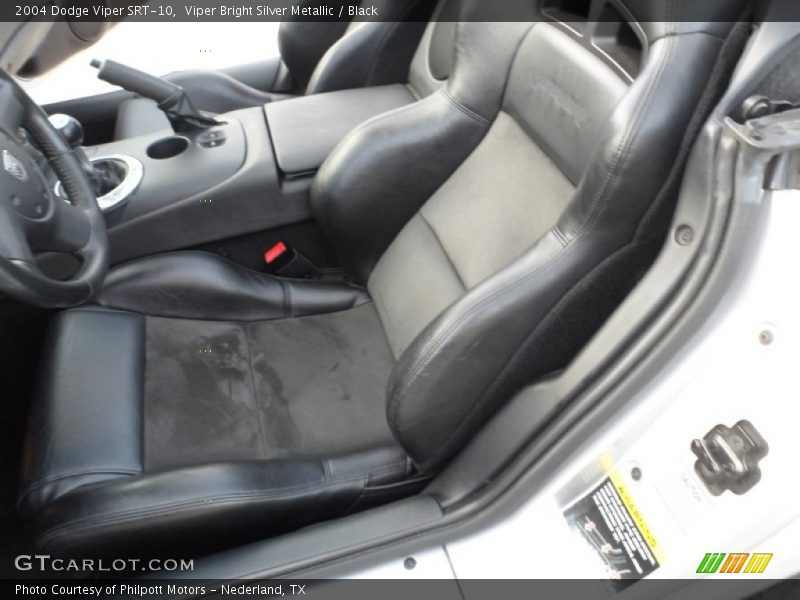 Front Seat of 2004 Viper SRT-10