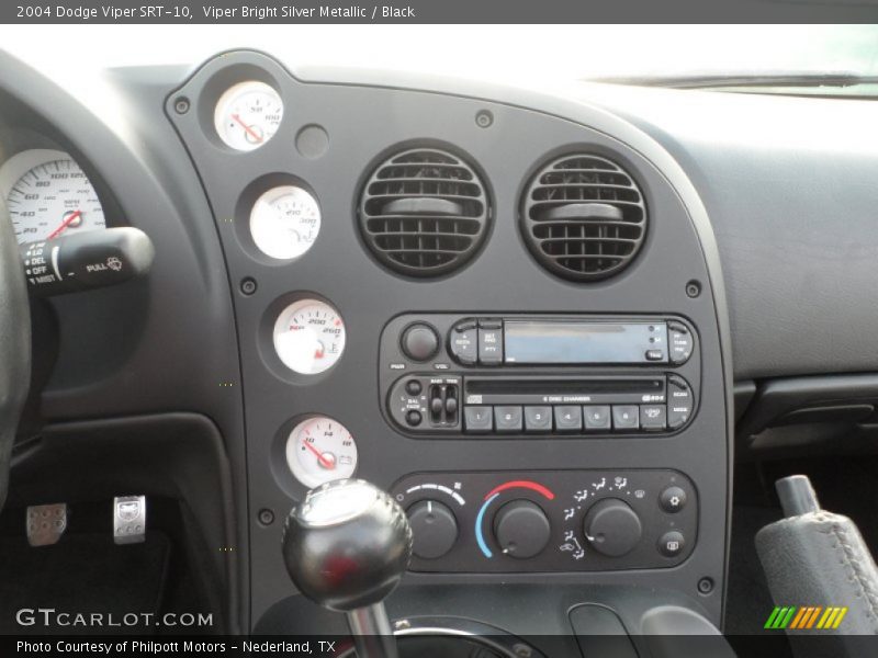 Controls of 2004 Viper SRT-10
