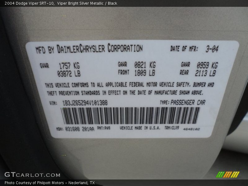 Viper Bright Silver Metallic / Black 2004 Dodge Viper SRT-10