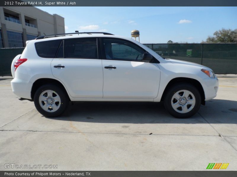 Super White / Ash 2012 Toyota RAV4 I4